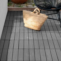 10 dalles de terrasse clipsables 30x30 cm en bois composite gris