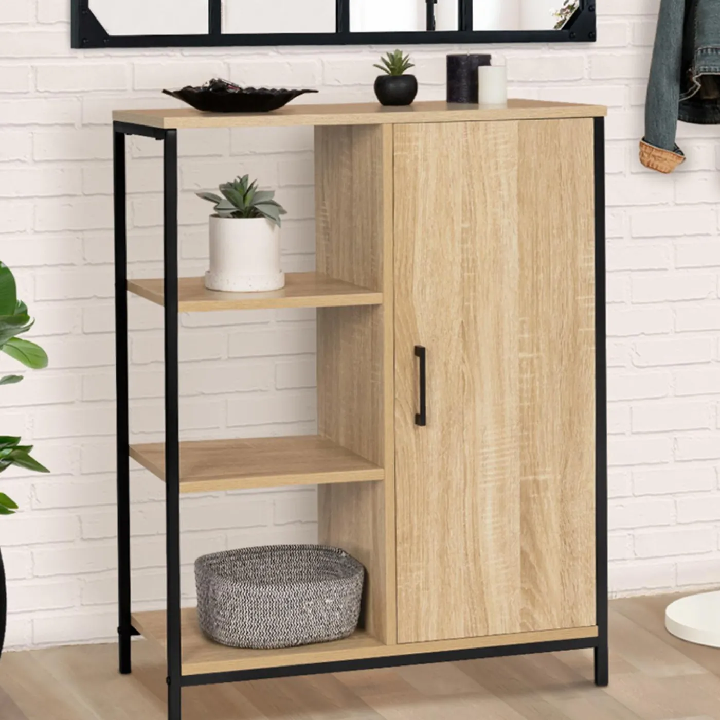 Buffet style industriel avec étagères et placard