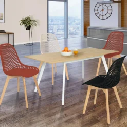 Chaises terracotta et beige