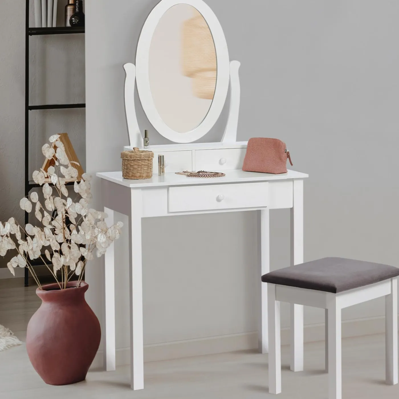 Coiffeuse blanche avec miroir et tabouret