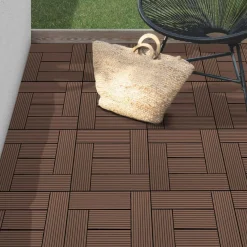 Dalles de terrasse mosaïques clipsables bois composite taupe 30 x 30 cm