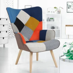 Fauteuil scandinave multicolore et imprimé pied de poule