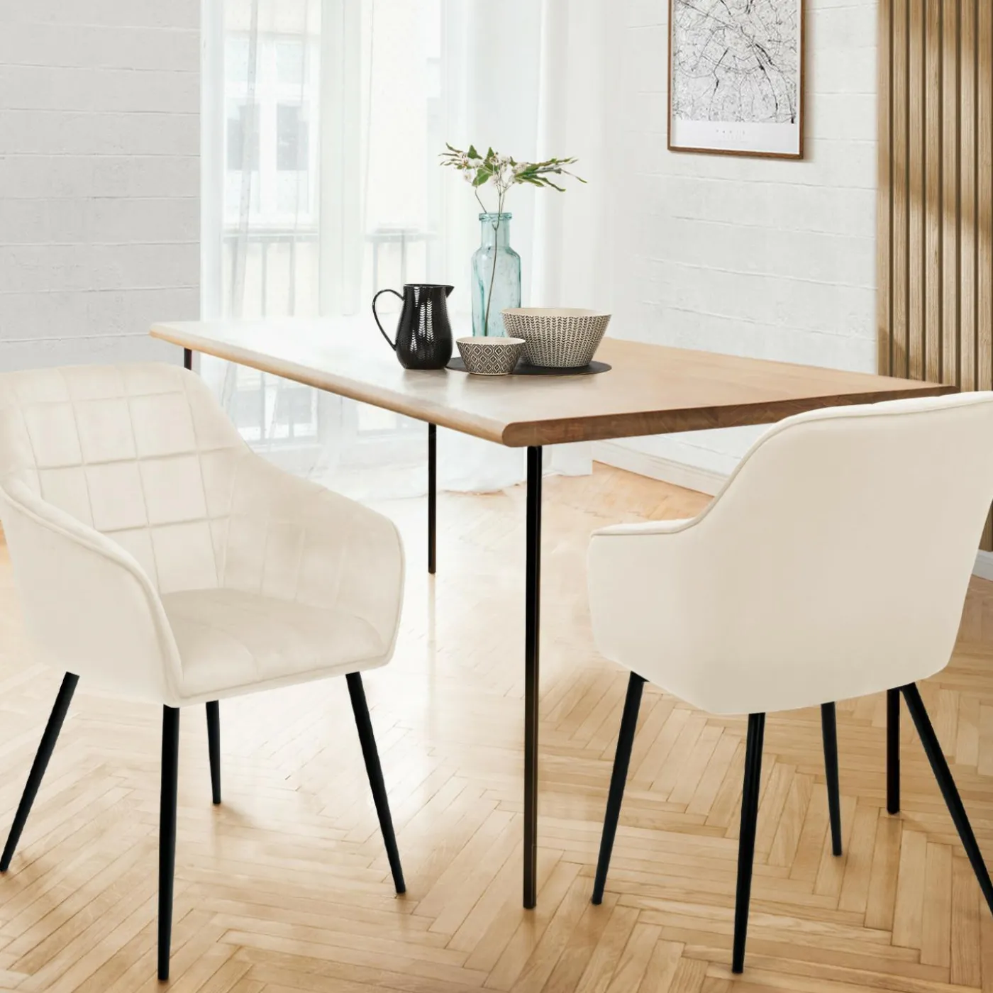 Fauteuils de table en velours beige