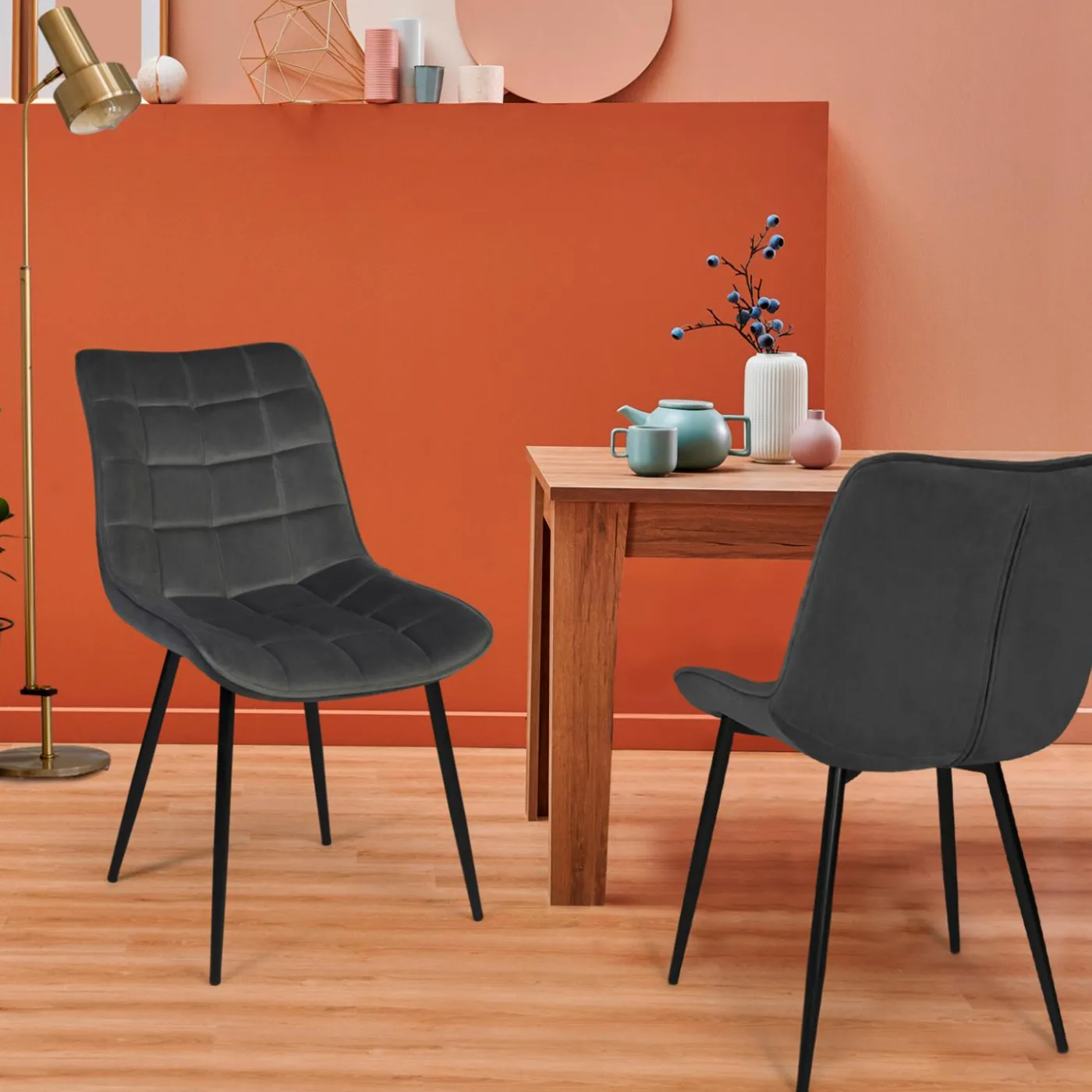 Lot de 4 chaises en velours gris matelassé