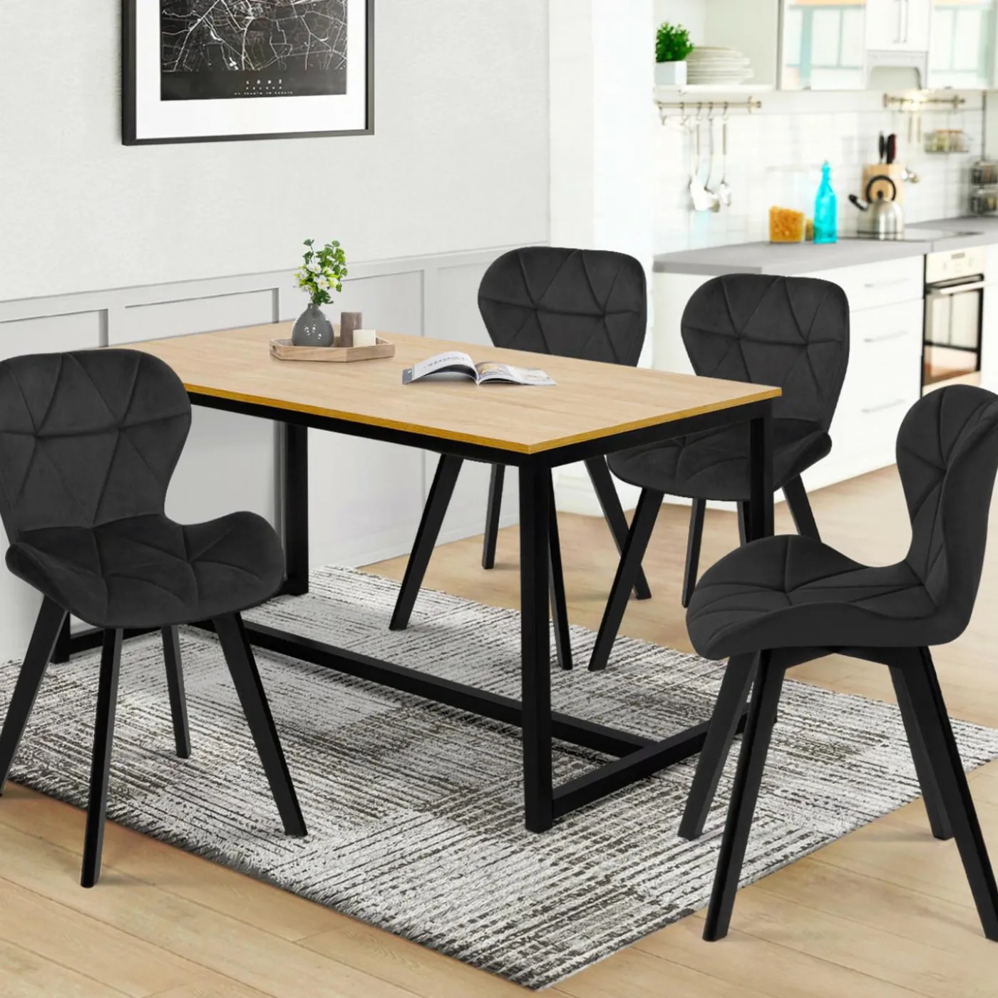 Lot de 4 chaises en velours noir pieds noirs