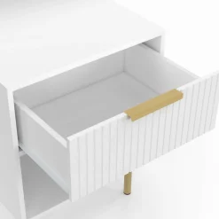 Lot de 2 tables de chevet bois blanc avec 1 tiroir lattes tasseau, une niche et pieds doré