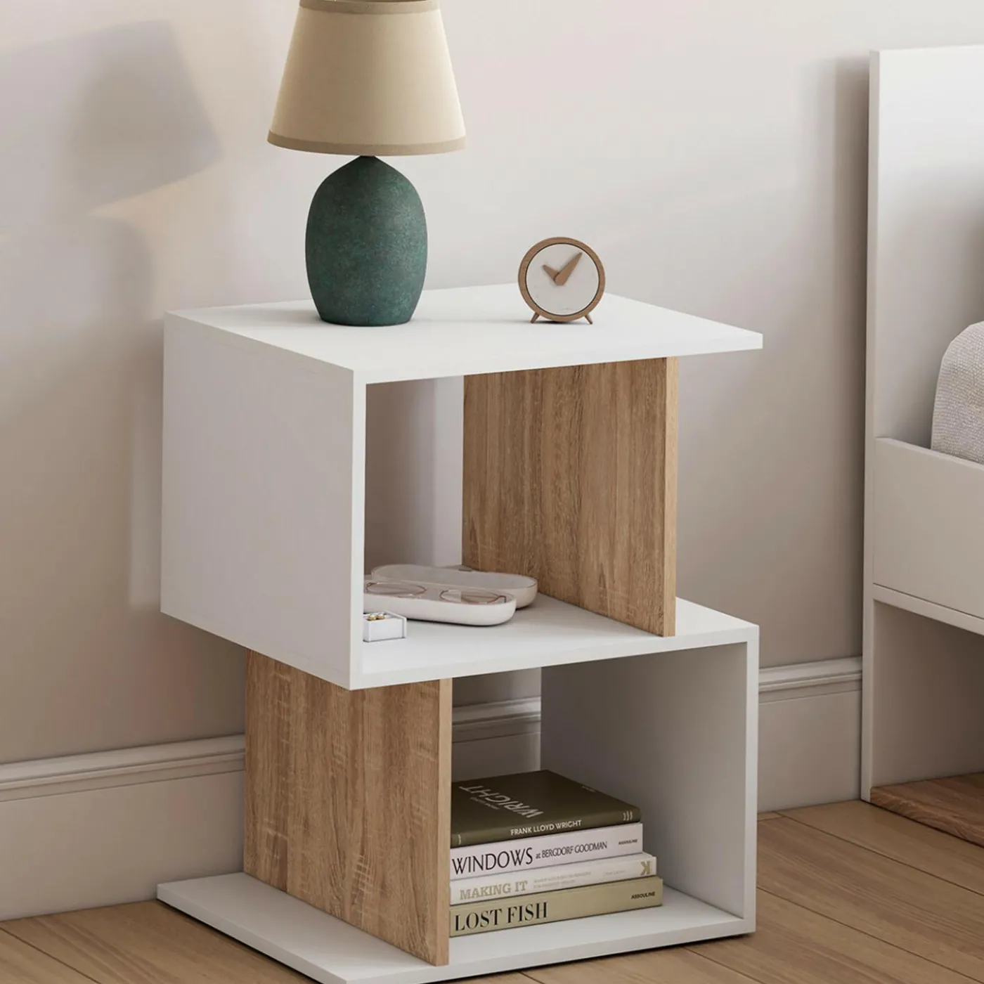 Lot de 2 tables de chevet forme S avec rangements ouverts blanc et effet hêtre
