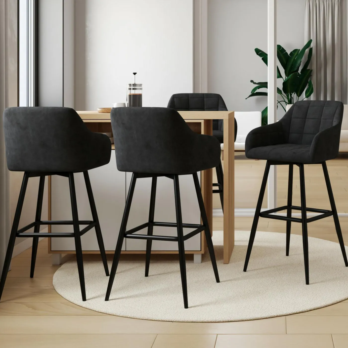 Lot de 4 tabourets de bar en velours noir avec accoudoirs