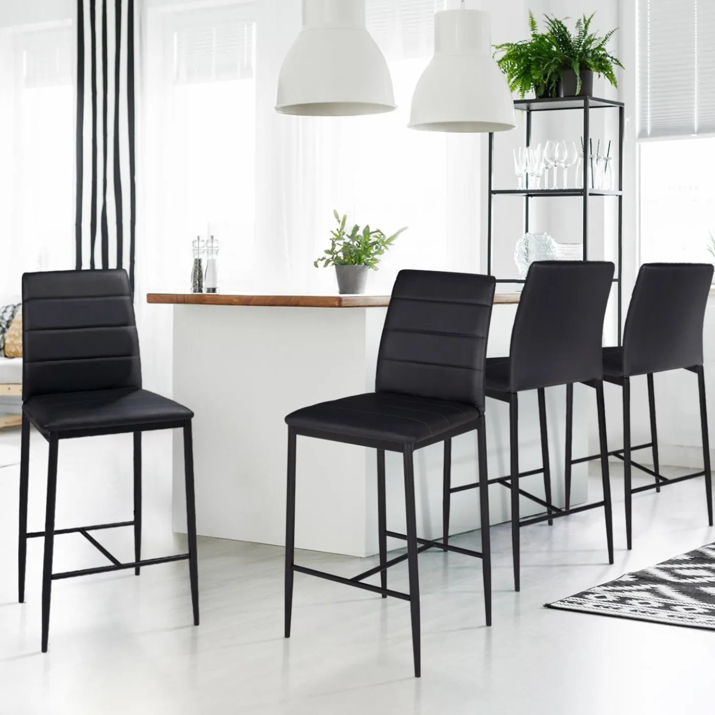 Lot de 4 tabourets de bar en PVC noir rembourrés