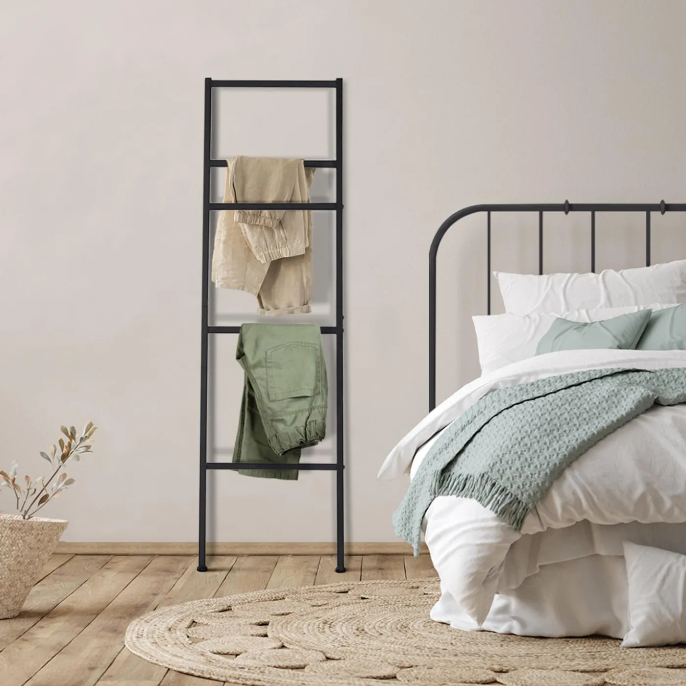 Porte-serviettes échelle pour salle de bain en métal noir
