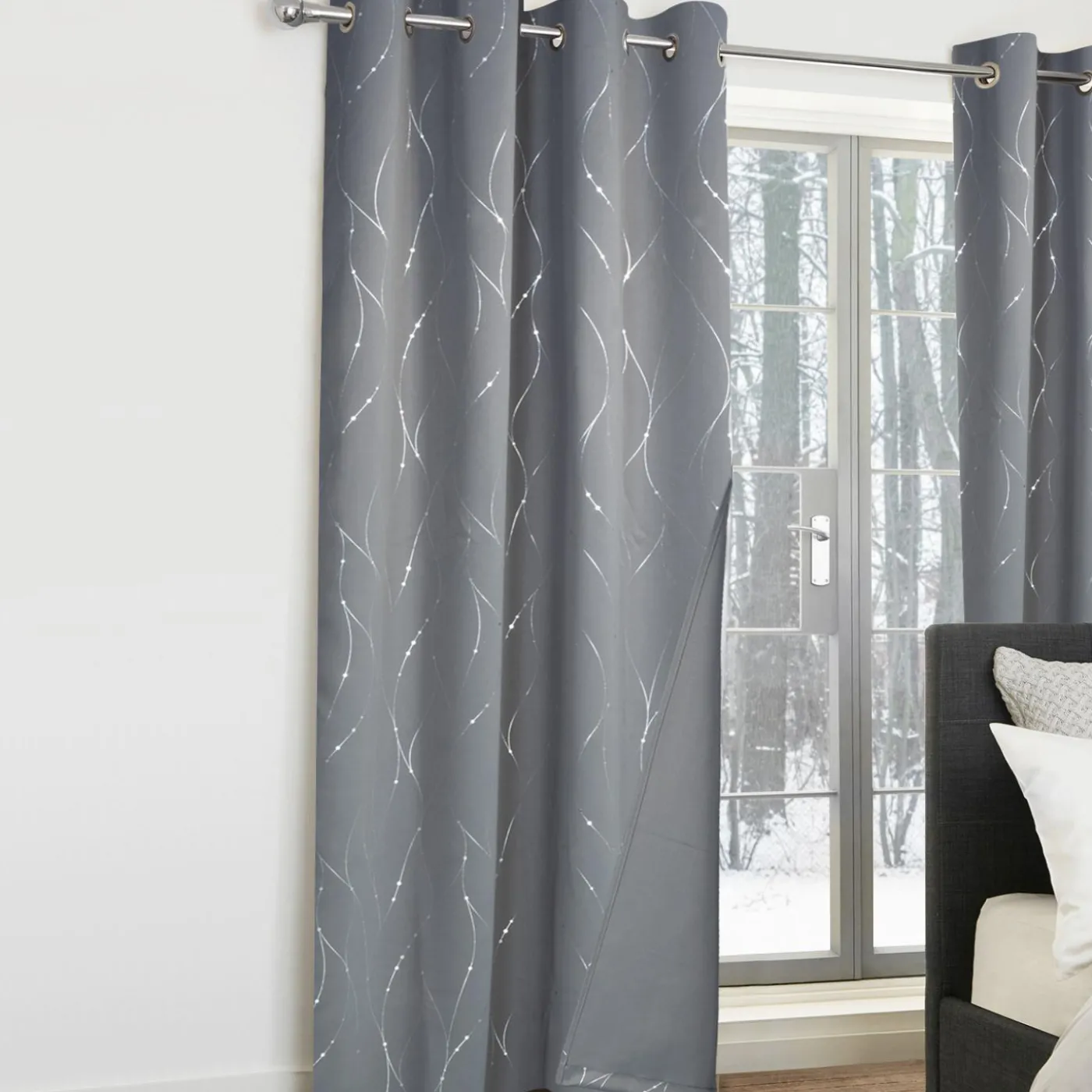 Rideaux occultants thermiques gris anthracite avec motifs