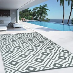 Tapis extérieur jardin motifs géométriques gris et blanc 270 x 370 cm
