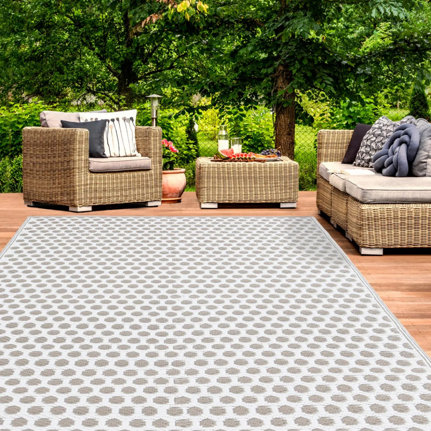 Tapis extérieur terrasse motifs ronds beiges et blancs 180 x 280 cm